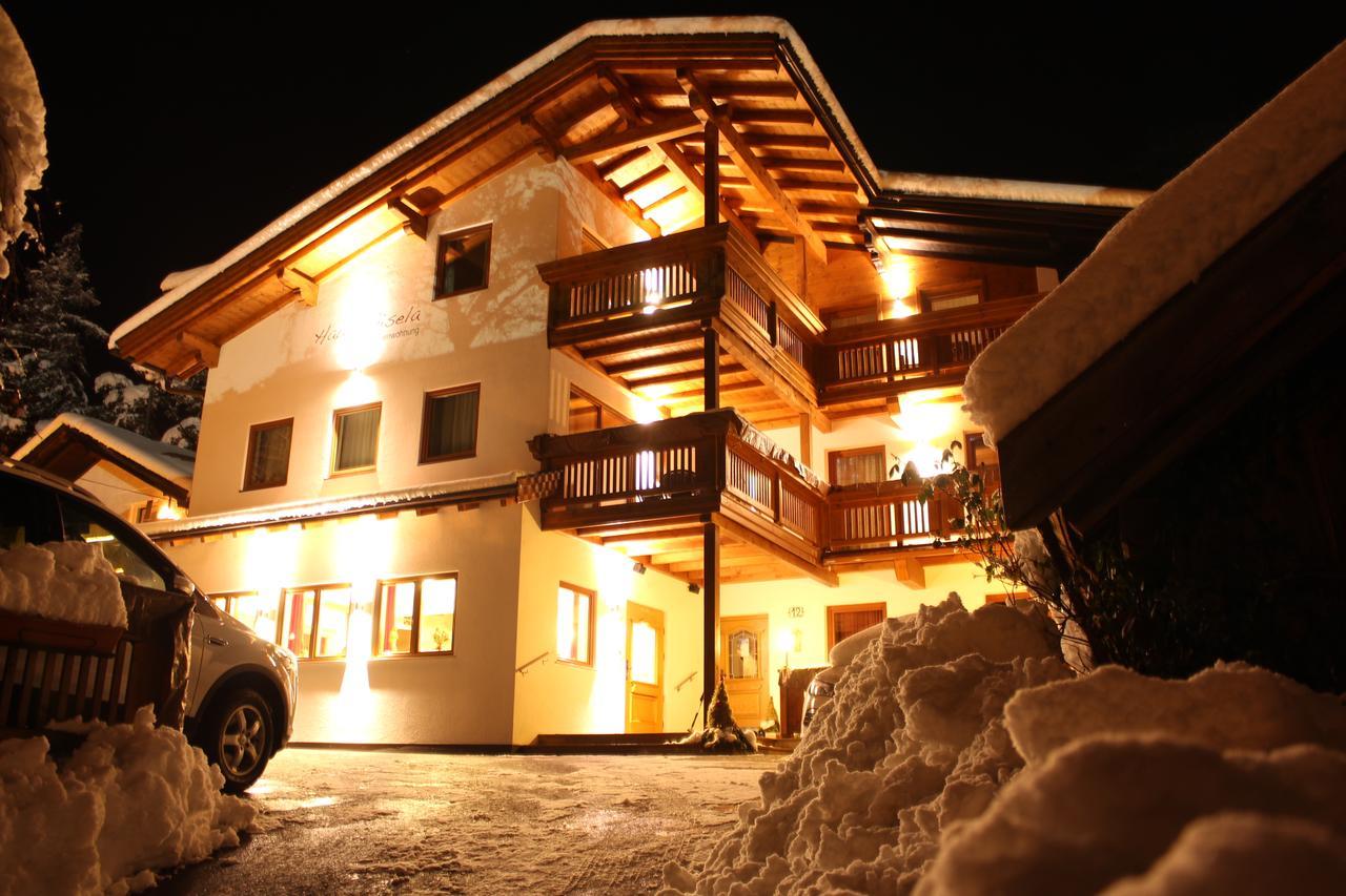 Haus Gisela Hotel Oetz Exterior foto
